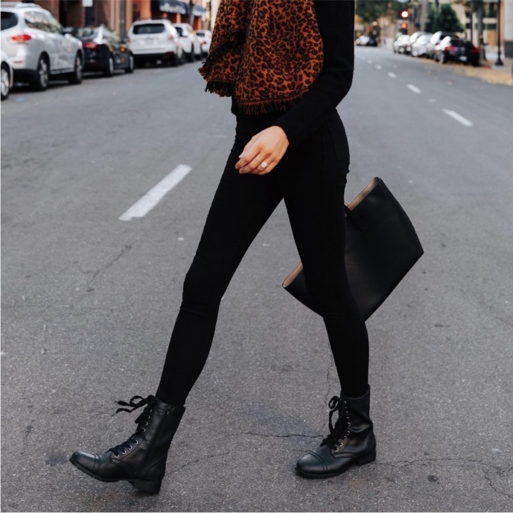 $389 Frye Veronica Combat Lace Up Grey Suede Soft Leather Comfy Moto Ankle Boot - Picture 3 of 16
